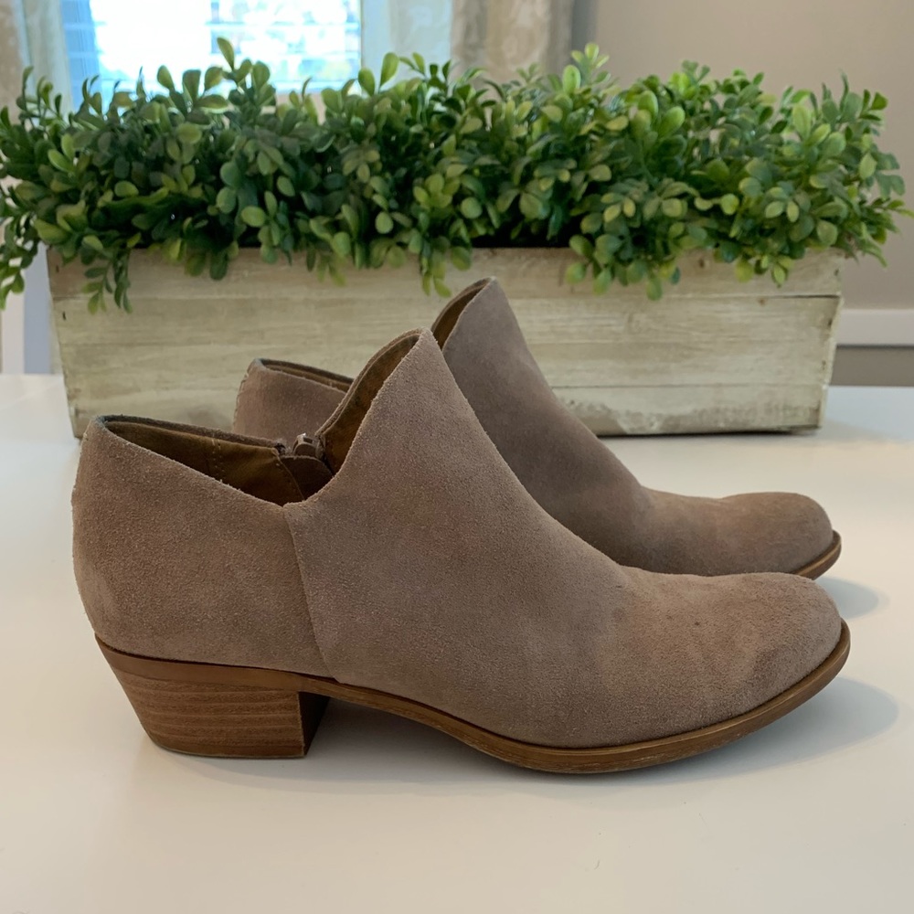 👢Lucky Brand Suede Booties